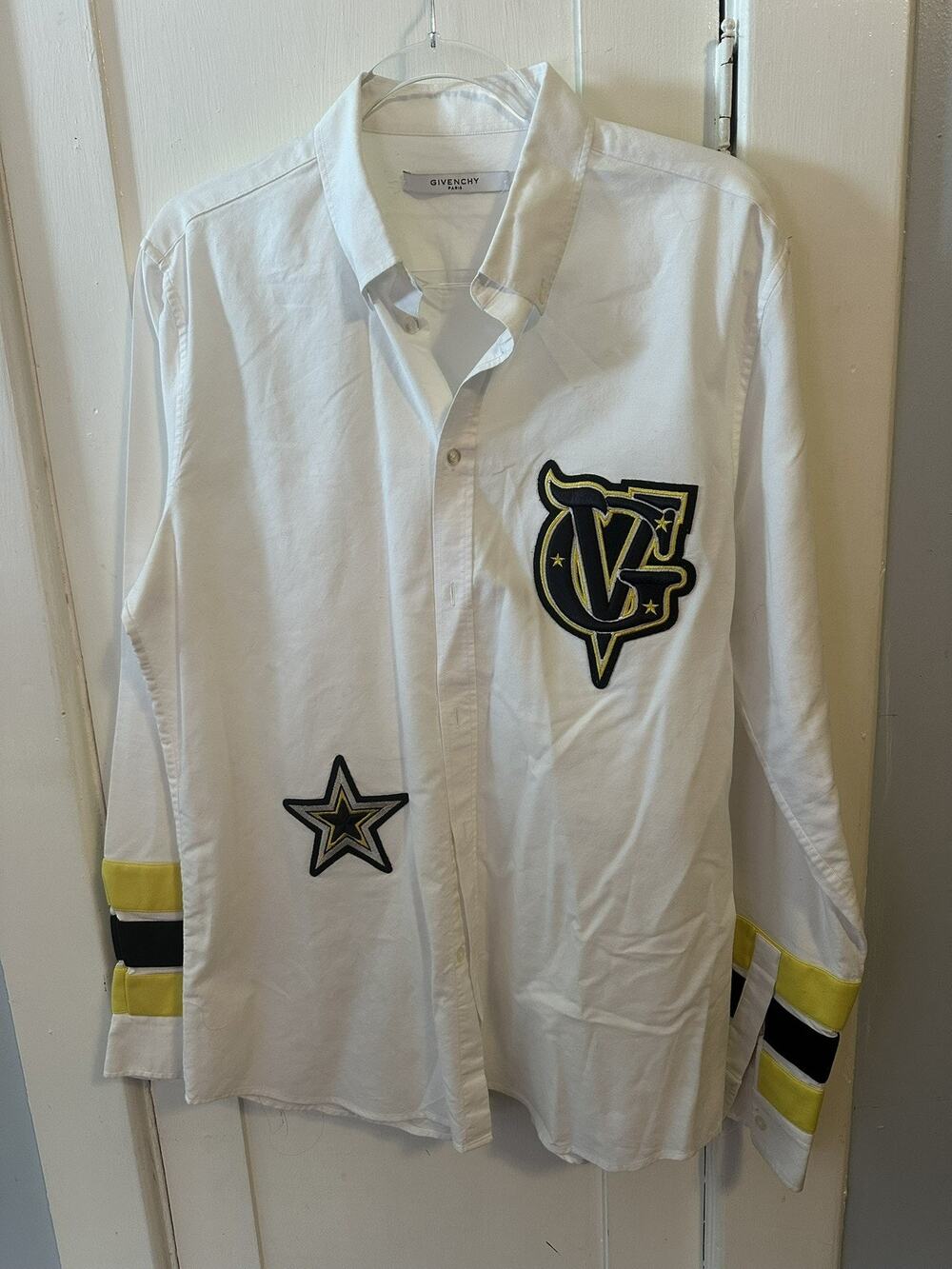 Givenchy Paris Men’s Shirt Size 43 White Black Yellow Embroidered Logo Star